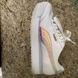 Mermaid Puma Platforms Size 7.5 EUC